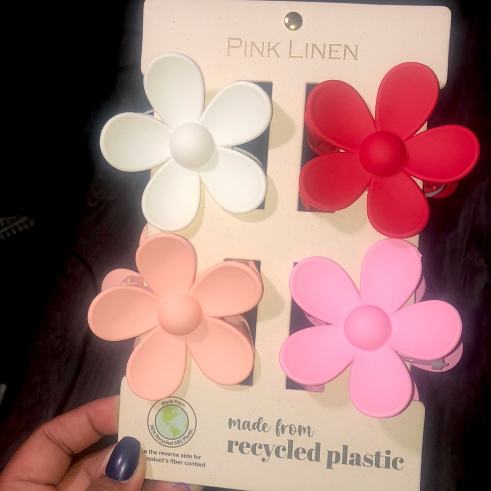 Flower hair clips